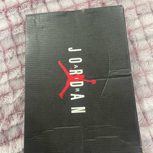 Air Jordan 11 Retro 'Gratitude - Picture 2 of 5